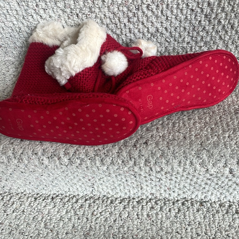 Red knitted booties - Picture 3 of 5